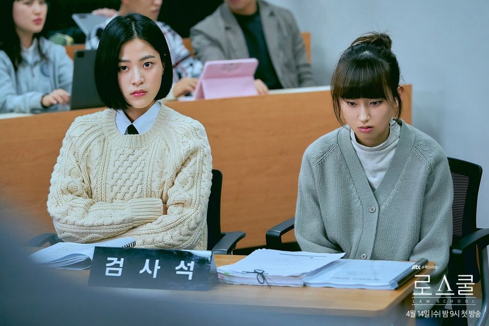 Gak Ekspresif, 9 Potret Lee Soo Kyung di Drama Law School