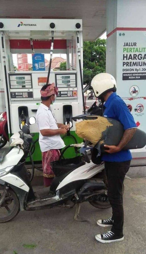 10 Potret Ngakak Bikin Gak Berhenti Ketawa, Andin Ngapain Sih?