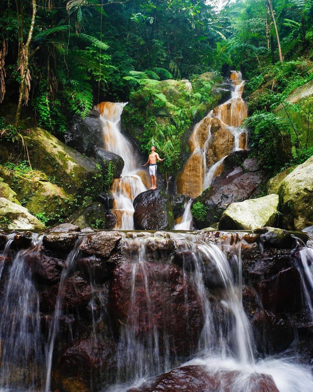 Pas untuk Lepas Penat, 5 Wisata Curug di Bogor yang Jarang Terekspos!