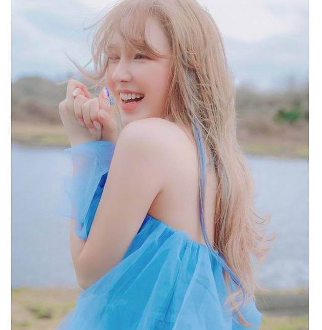 Ambassador POND'S Indonesia, 9 Potret Manis Wendy Red Velvet