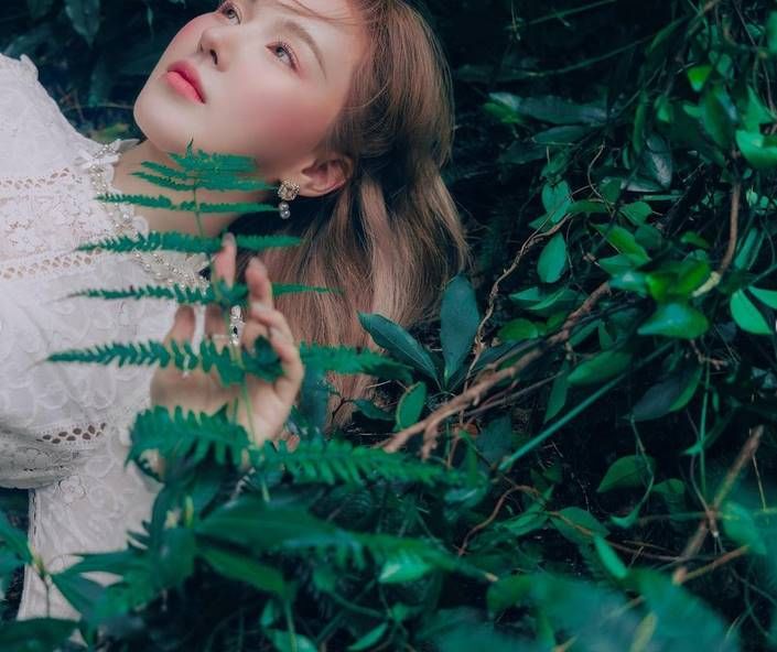 Ambassador POND'S Indonesia, 9 Potret Manis Wendy Red Velvet