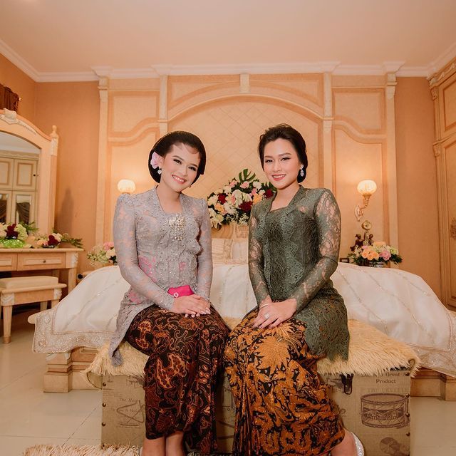 9 Seleb Kembar Ini Berbeda Nasib soal Cinta dan Jodoh