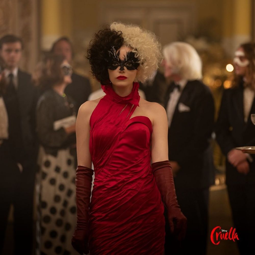 Bintangi Film Cruella, 10 Fakta Emma Stone dan Emma Thompson