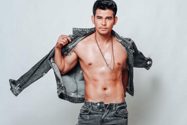 Jadi Anak Kuliahan di Love Story, 10 Potret Awet Muda Leo Consul