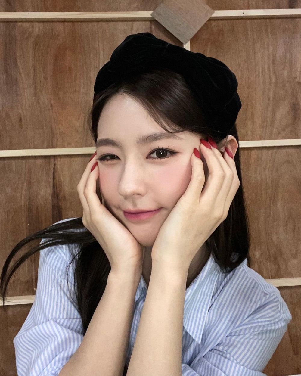 9 Unggahan Miyeon (G)I-DLE yang Buka Instagram Pribadi