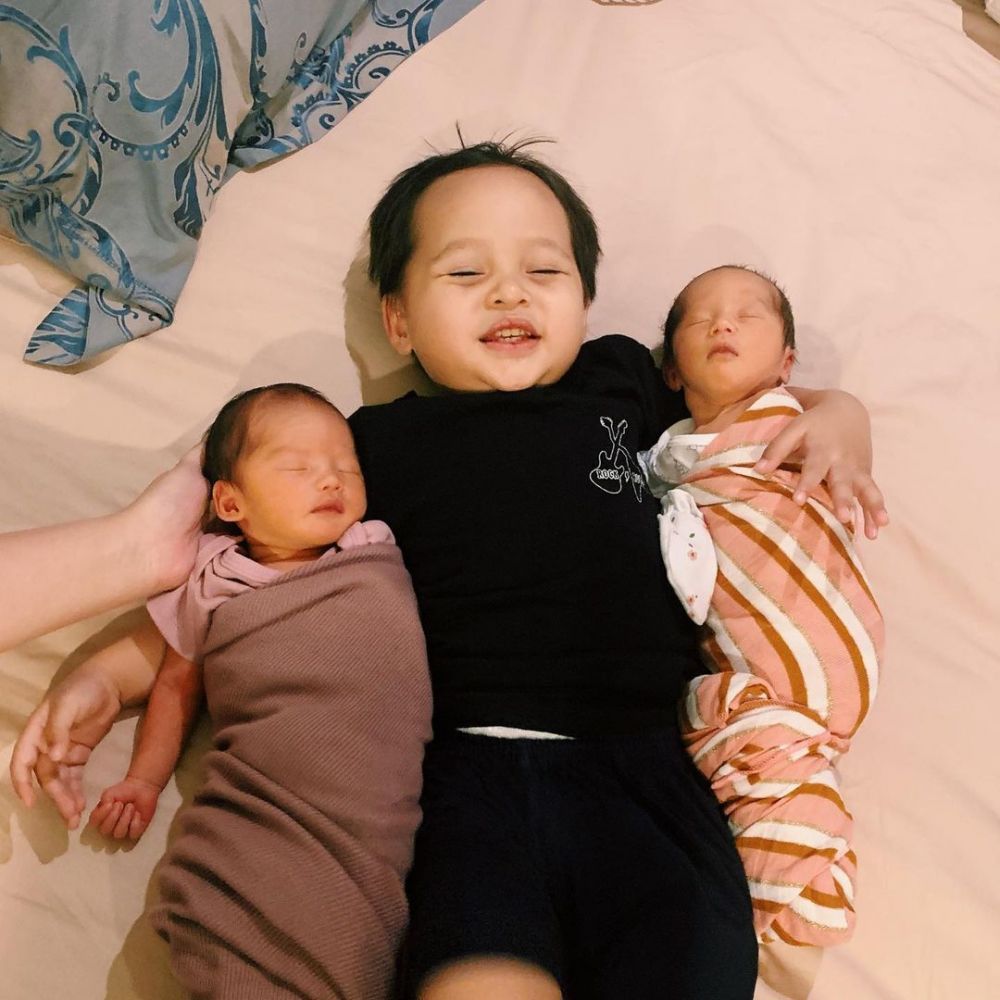 10 Potret Talita Bachtiar, Ipar Tasya Kamila Melahirkan Anak Kembar