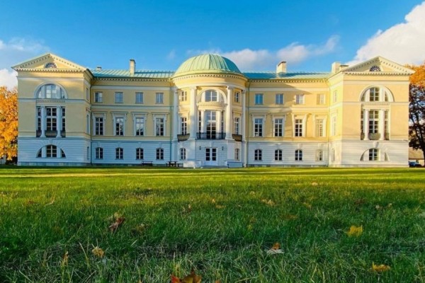 Kastil Memukau di Latvia Arsitektur