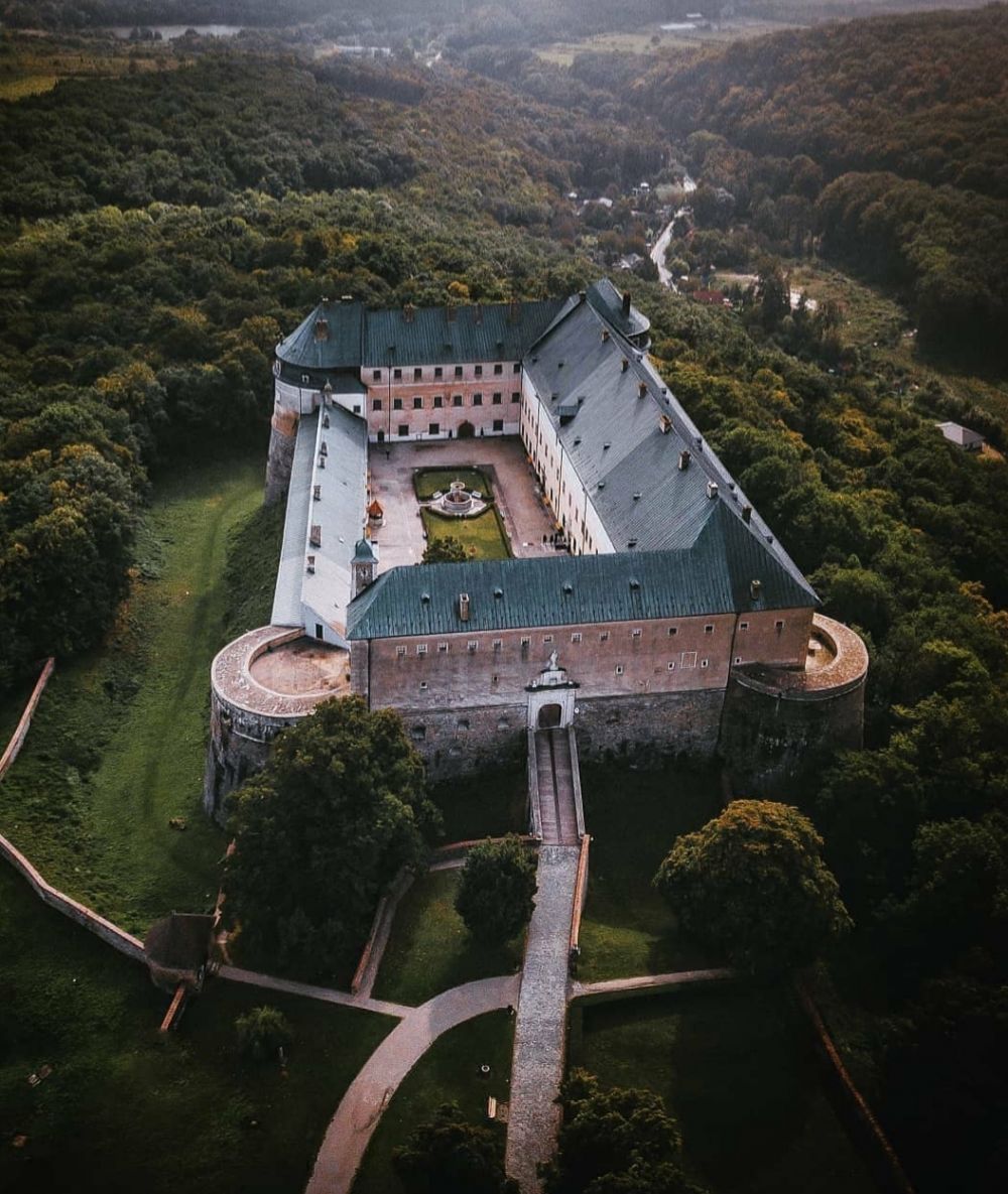 Kastil Megah nan Cantik Slovakia 