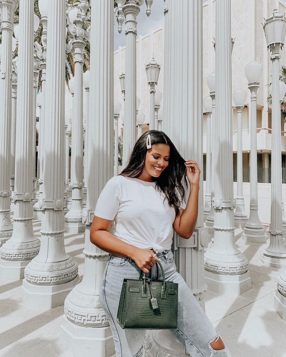 10 Potret Memesona Kamie Crawford, Host Baru di MTV Catfish