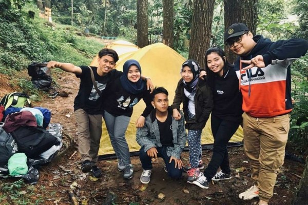 5 Tips Camping di Curug Cilember Bogor, Bisa Sekalian Hiking!