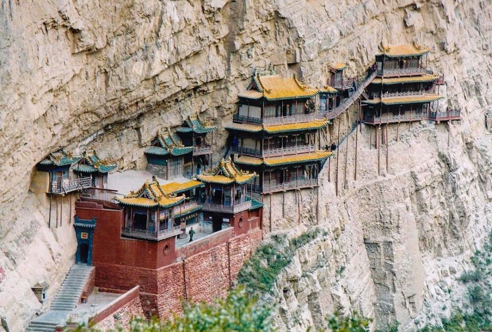 7 Kuil Gantung di China, Miliki Arsitektur Unik dan Estetik 