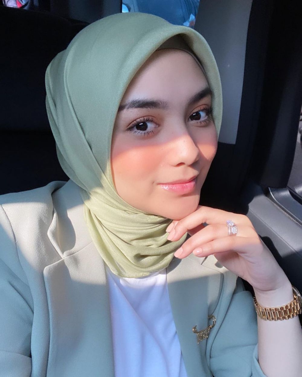 Karakternya Kuat dan Gigih, 10 Prestasi Artis Cewek Berzodiak Taurus