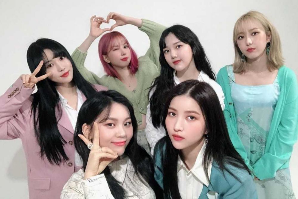 5 Girl Group KPop yang Para Membernya Dianggap Gak Akur