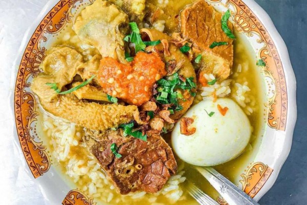 6 Rekomendasi Warung Soto Terenak Di Surabaya Kuahnya Seger