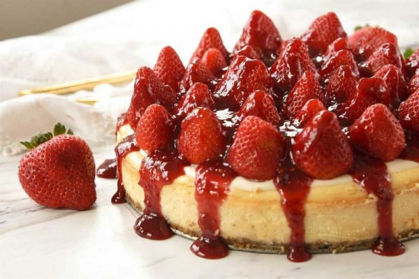 5 Dessert Manis Berbahan Stroberi, Buah Segar Paling Favorit!