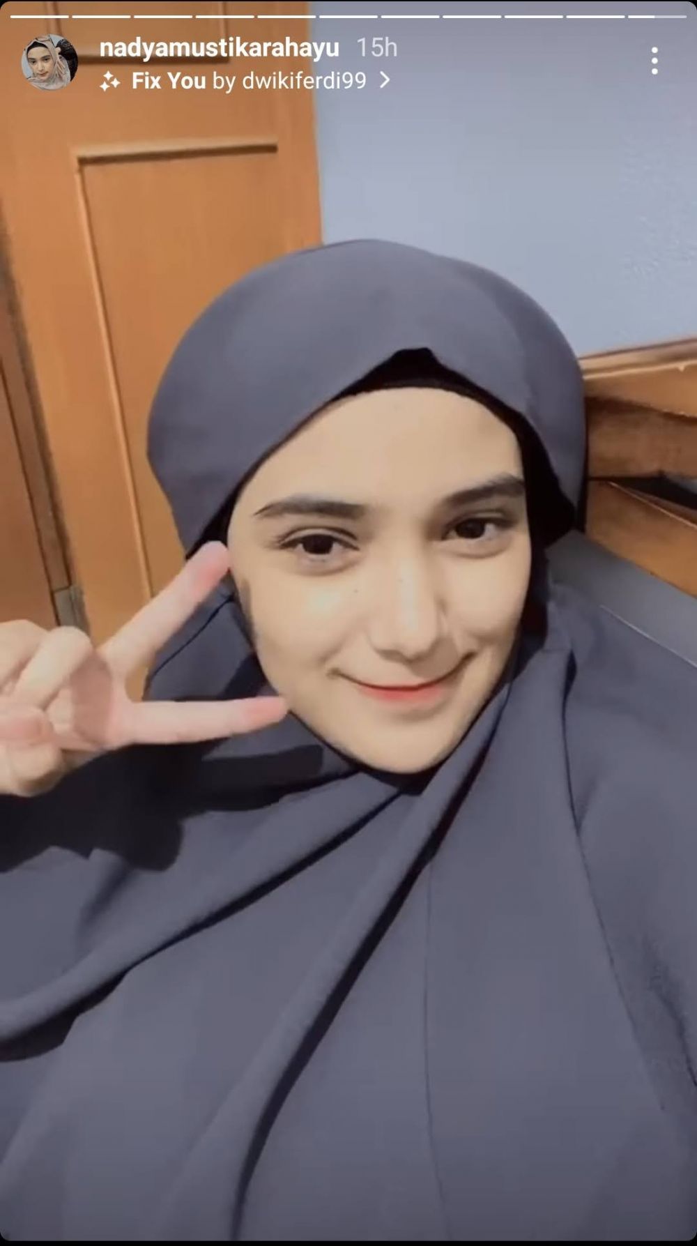 Tetap Ceria Meski Ditalak Rizki DA, 9 Potret Terbaru Nadya Mustika