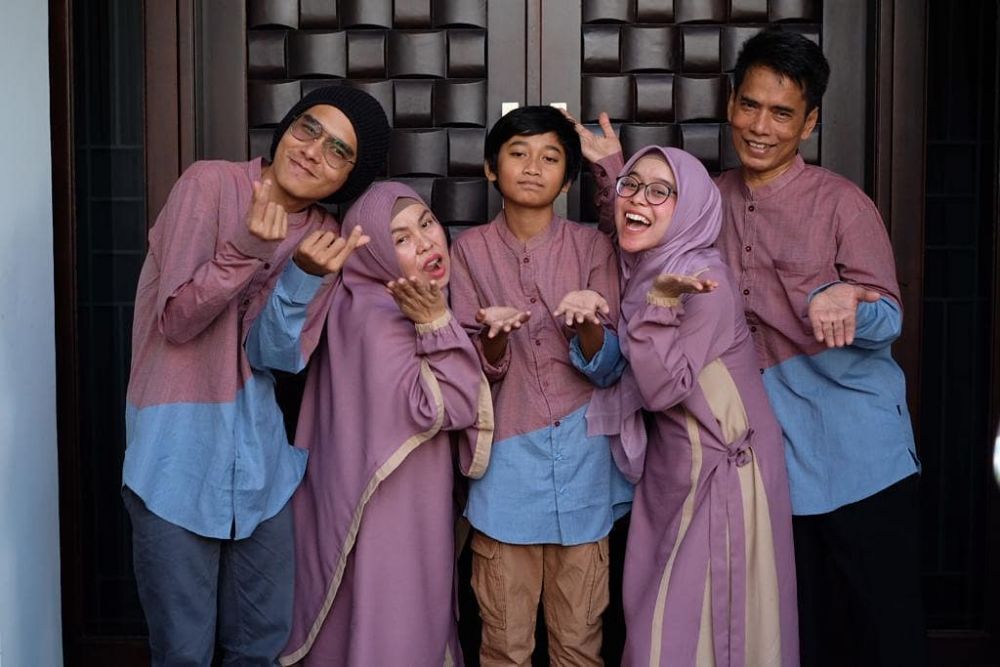 Sibling Goals! 10 Potret Akrab Lesty Kejora dan Saudara Kandung