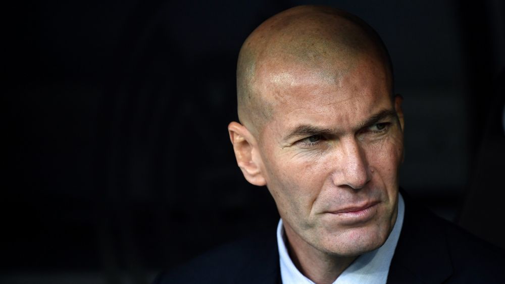 Legenda Brasil Sarankan MU Jangan Rekrut Zinedine Zidane