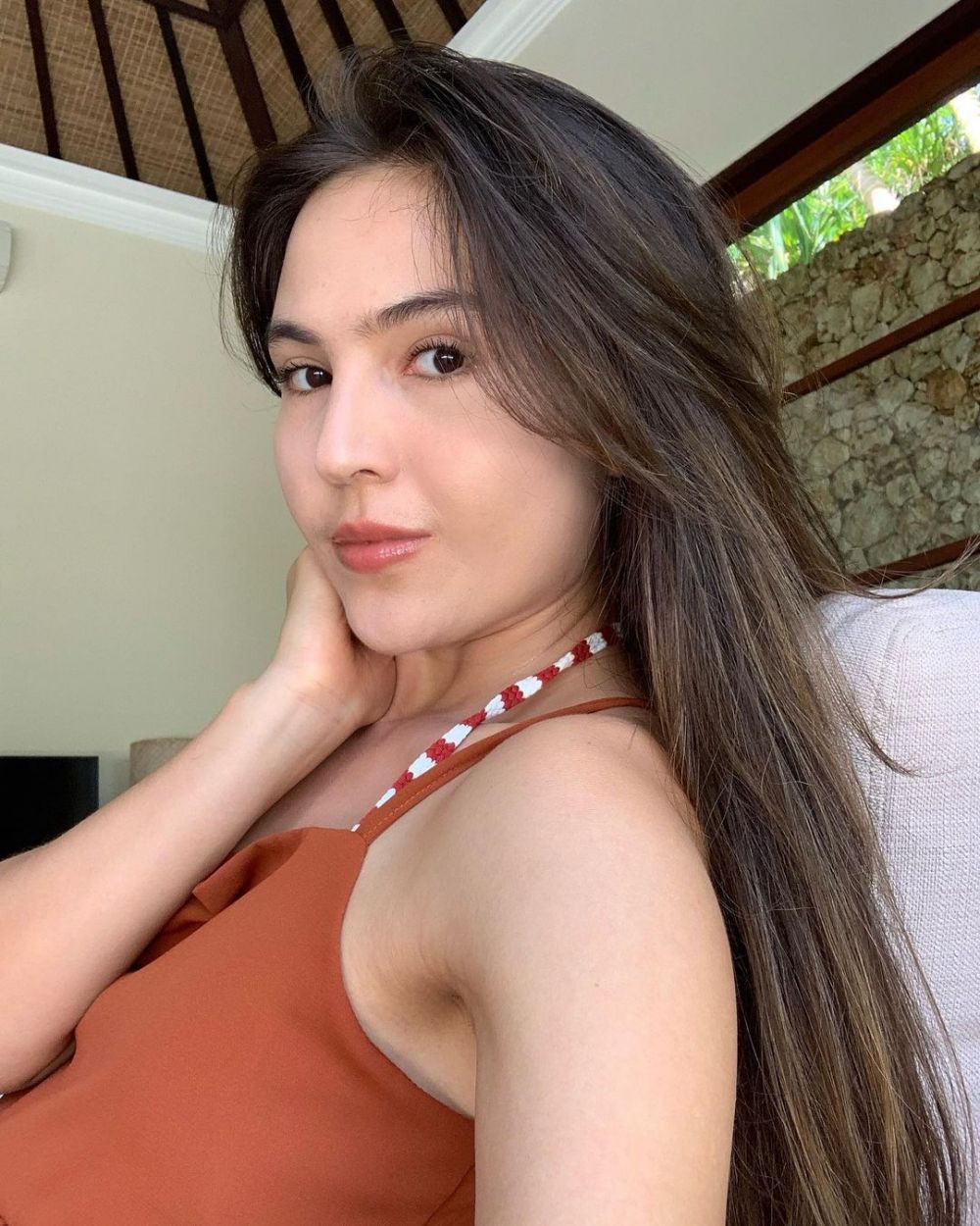 Punya Banyak Fans! 10 Artis Blasteran Masih Keturunan Batak