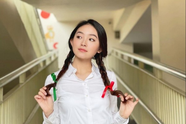 Bintangi Series Little Mom, 10 Potret Natasha Wilona Memakai Seragam