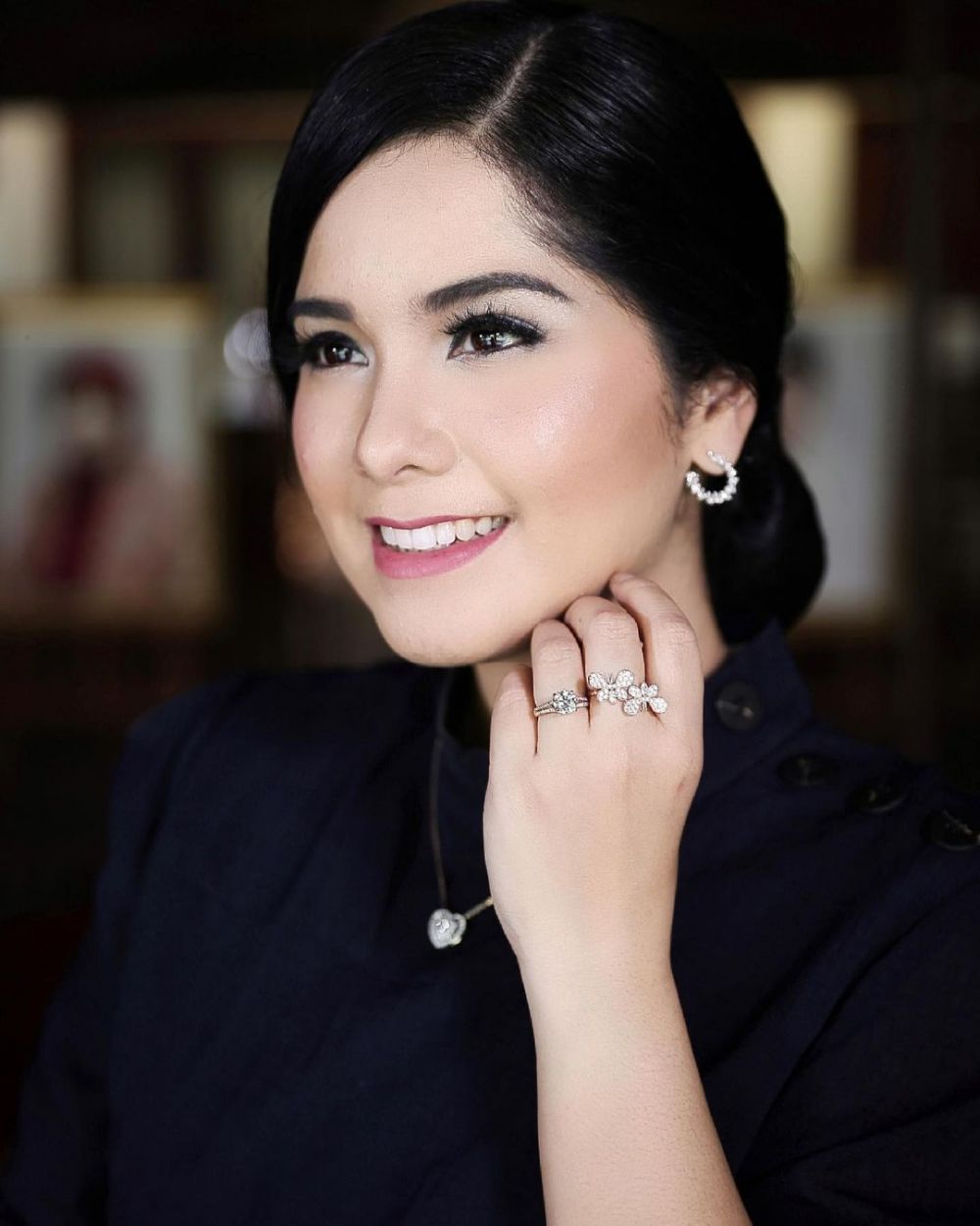 Punya Banyak Fans! 10 Artis Blasteran Masih Keturunan Batak