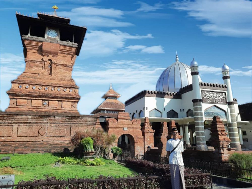 5 Masjid Kuno Berarsitektur Unik di Kudus, Bukti Akulturasi Budaya