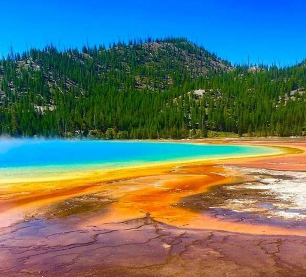 Tahun Lalu, Taman Nasional Yellowstone dan Badan Survei Geologi Amerika Serikat (USGS) mengumumkan penemuan lebih lanjut tentang Cekungan Biskuit di dalam taman nasional tersebut. Berita ini menghebohkan bagi penggemar alam dan ilmuwan yang telah lama mempelajari geologi unik taman nasional yang terletak di Wyoming, Amerika Serikat.