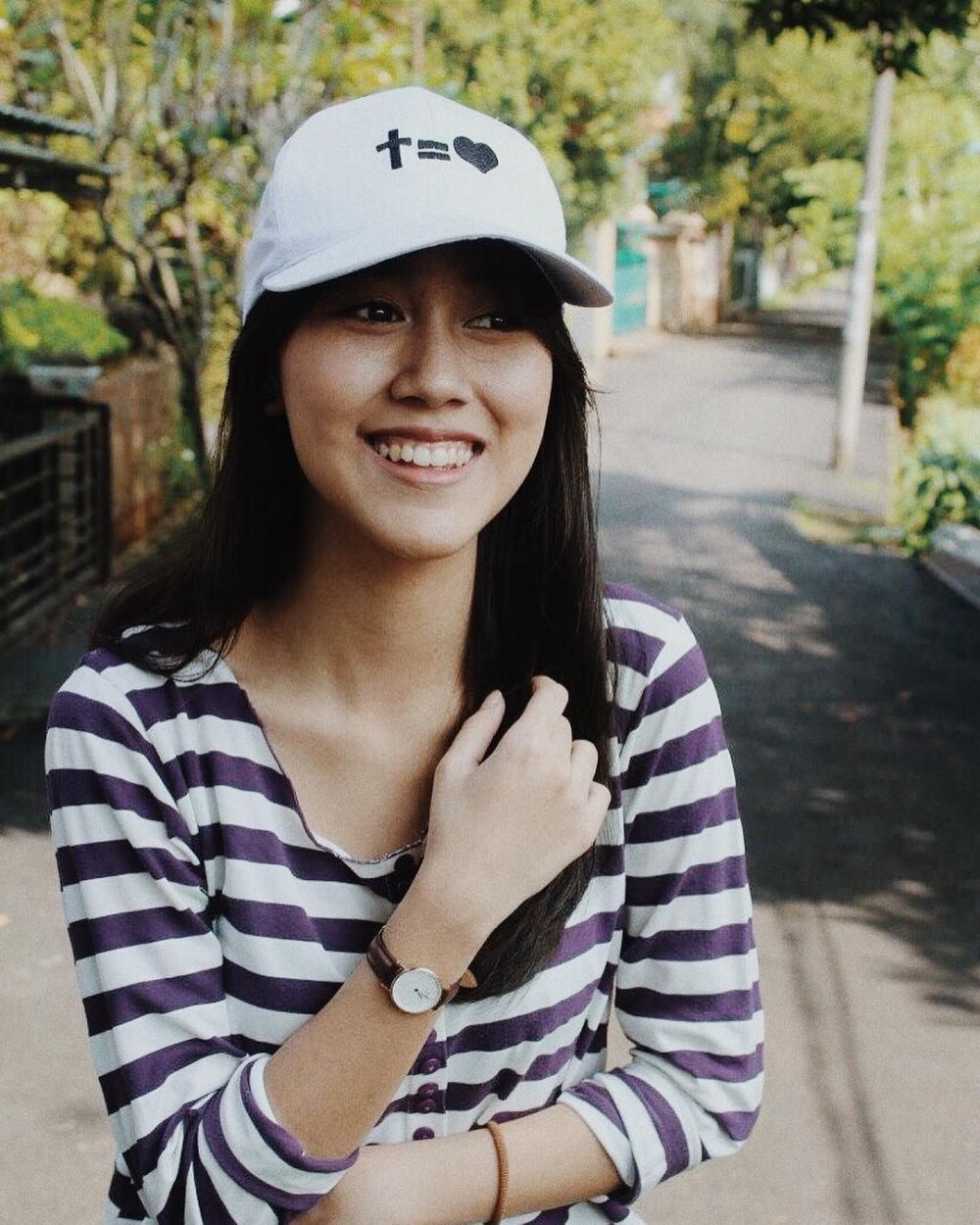 Calon Musuh Andin! 10 Potret Regina Kandou, Sepupu Naysilla Mirdad