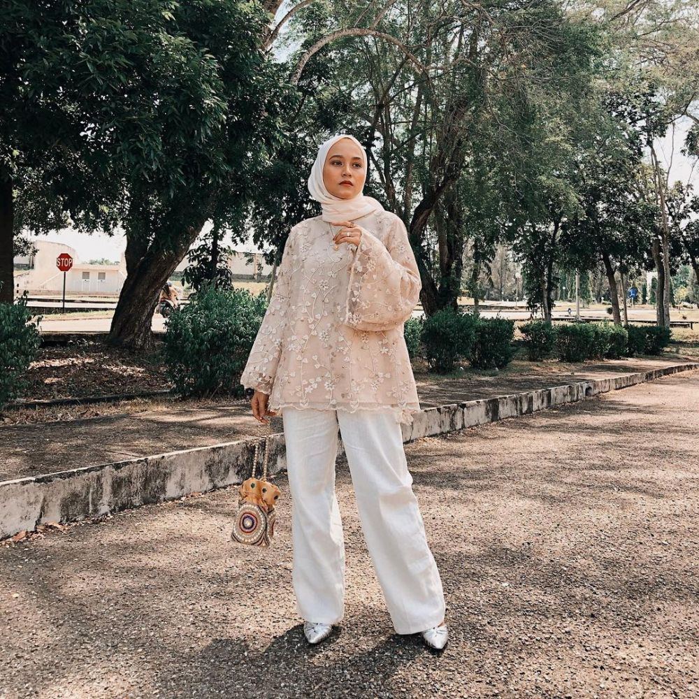 10 Inspirasi Outfit Kondangan Ala Selebgram Chairunissa