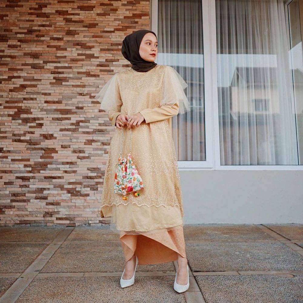 10 Inspirasi Outfit Kondangan Ala Selebgram Chairunissa