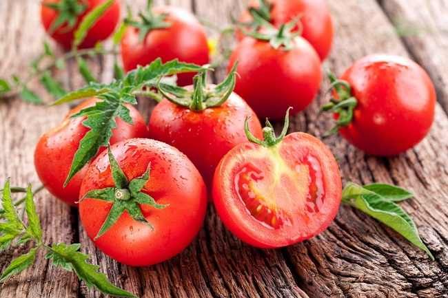 3 Vitamin yang Terkandung Dalam Tomat dan Manfaatnya untuk Tubuh Kamu