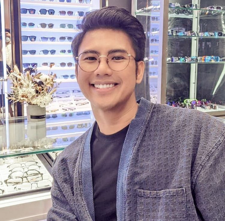 10 Potret Ricky Cuaca Kini Makin Macho! Turun 60 Kilogram
