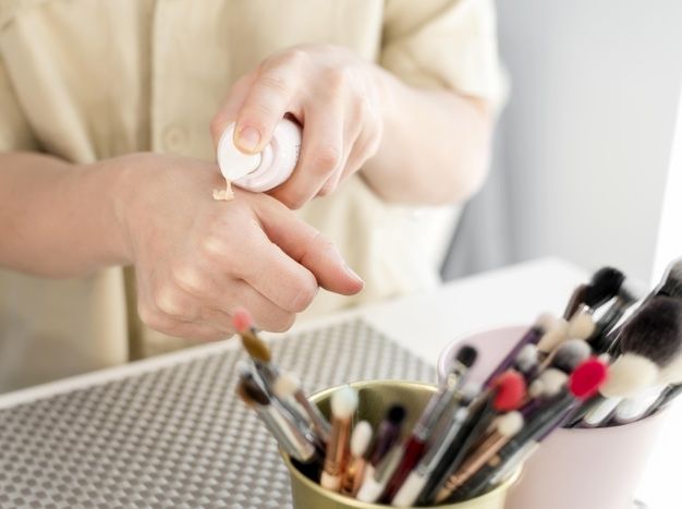 Cara Memakai Foundation Biar Makeup Tidak Pecah dan Awet