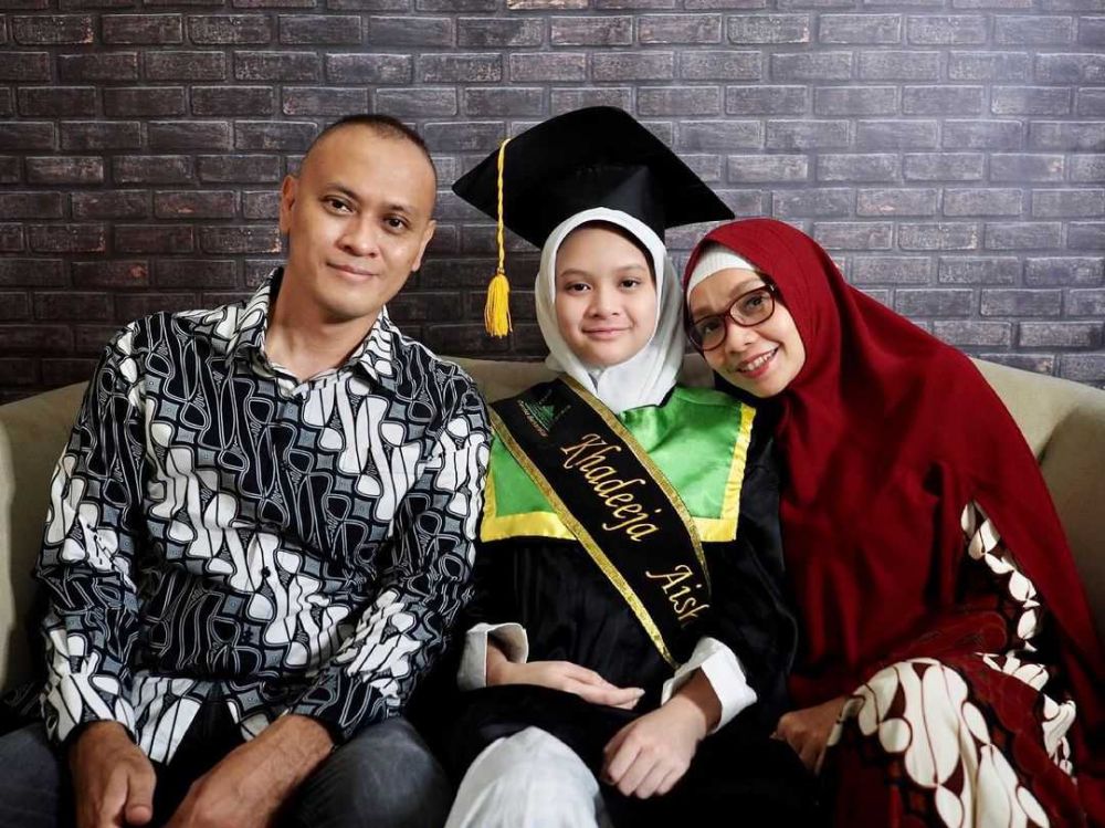 Momen Kelulusan Sekolah 9 Anak Penyanyi dan Musisi Ternama,