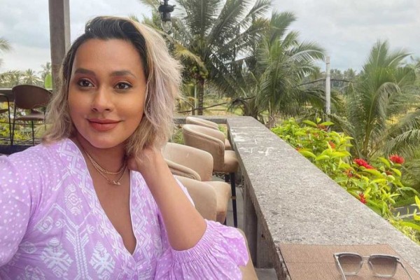 10 Potret Baru Kimmy Jayanti, Ibu Dua Anak Bak Masih Gadis!