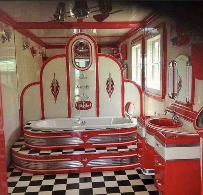 Bentuknya Bikin Ngakak! 10 Potret Desain Kamar Mandi Paling Aneh