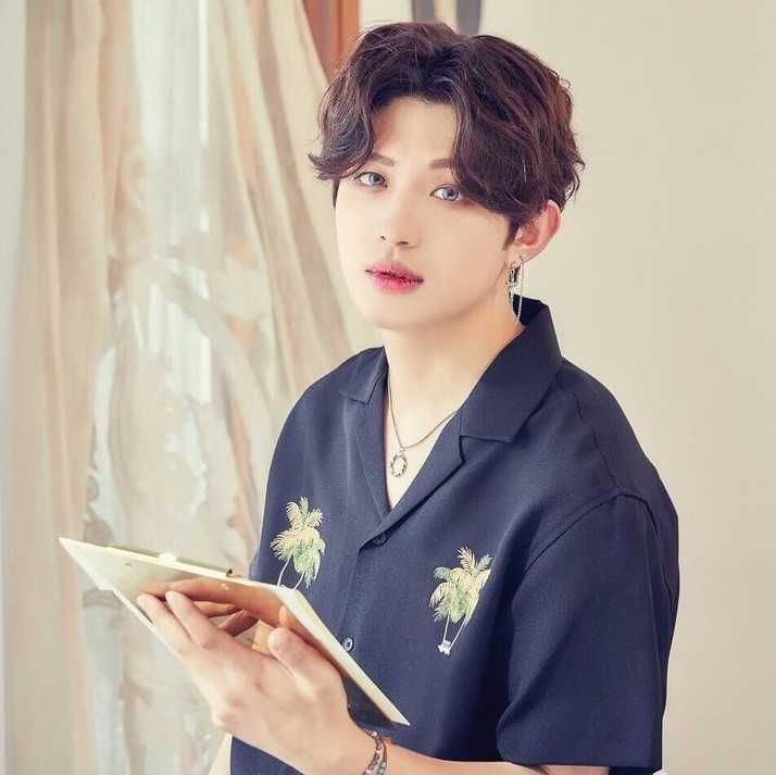 Idol KPop Kelahiran 1995 Ini Jadi Leader Grup
