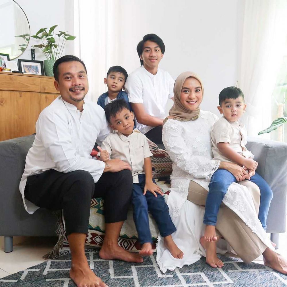 Kabar Terkini 9 Penyanyi Cilik Era 90an, Ada yang Jadi Ibu Lima Anak!