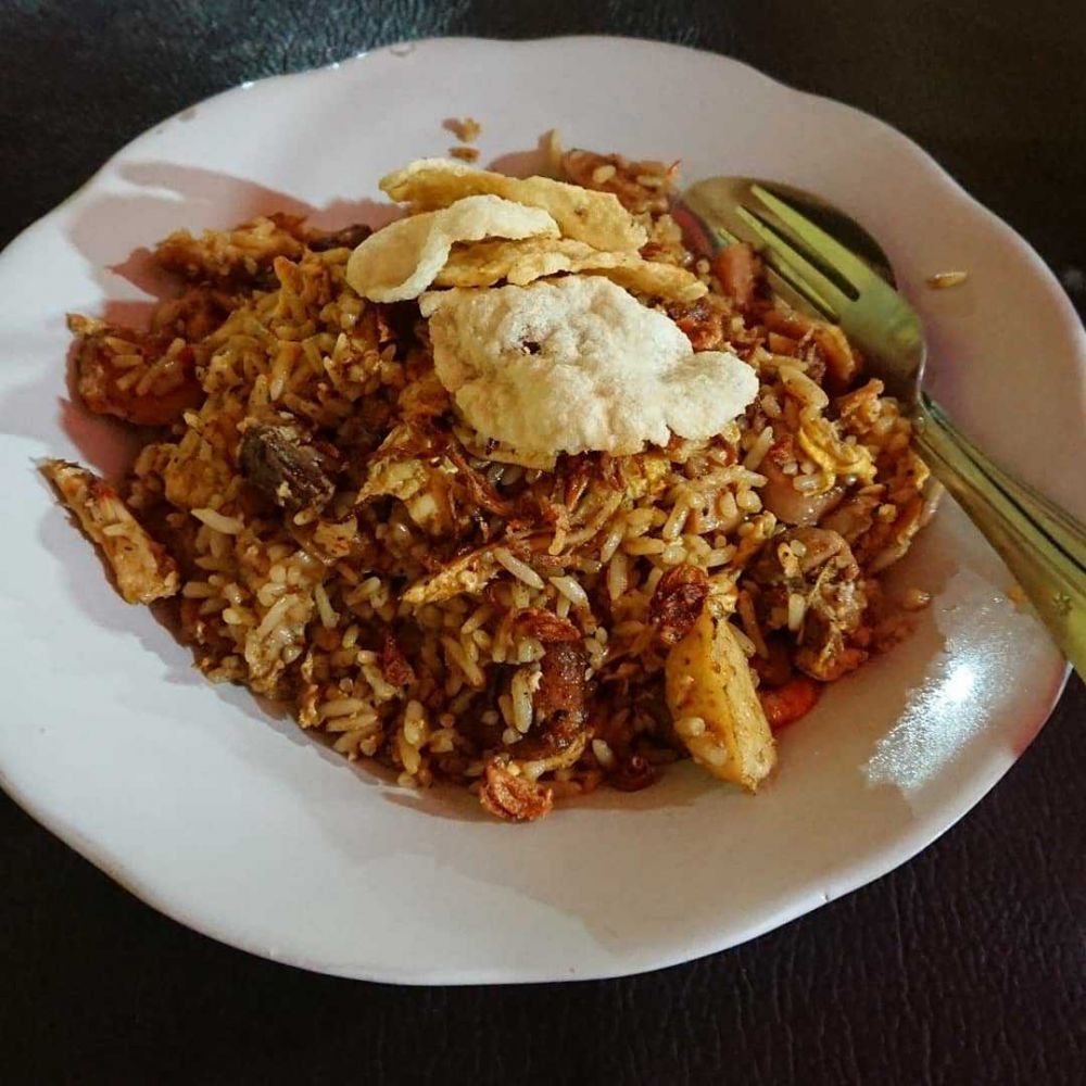 5 Tempat Makan Nasi Goreng yang Terkenal Enak di Jakarta, Wajib Coba!