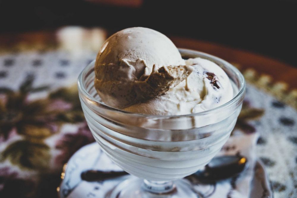 6 Risiko Kesehatan akibat Makan Es Krim Berlebihan, Bahaya!