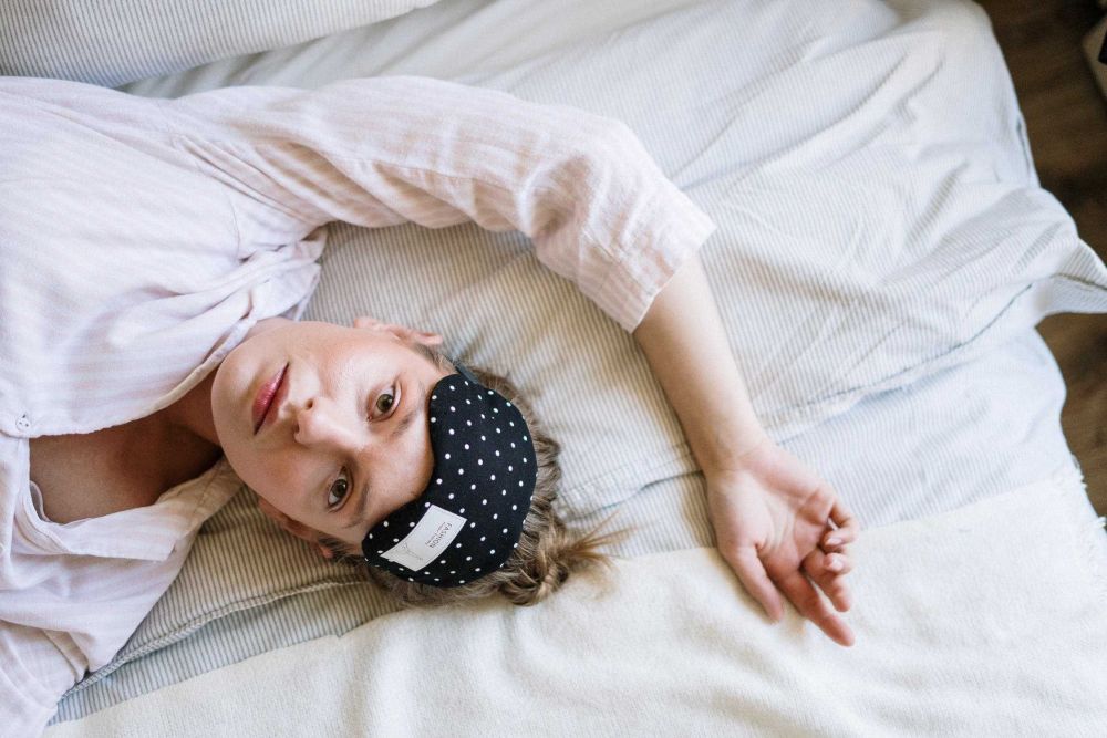 5 Kebiasaan Kecil Sebelum Tidur yang Ternyata Merusak Kulit