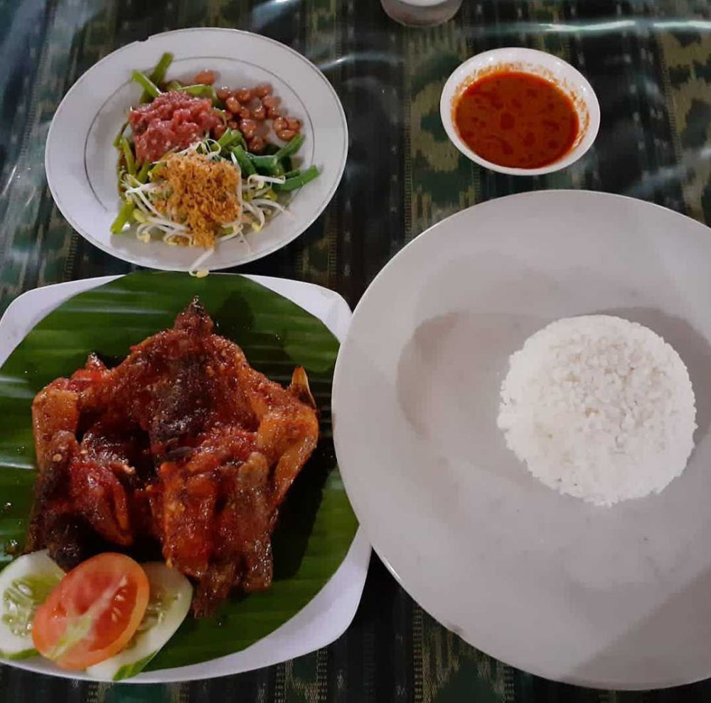 6 Tempat Makan Ayam Taliwang Lezat di Lombok, Pernah Mampir?