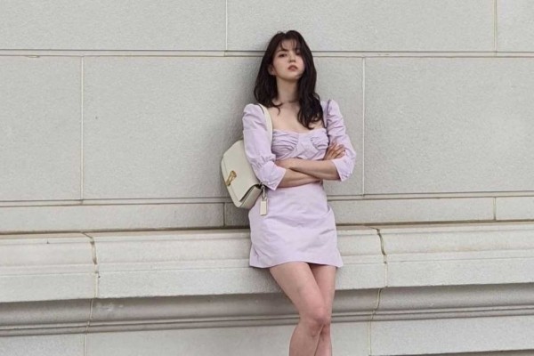 10 Potret Menawan Han So Hee Bakal jadi Lawan Main Park Seo Joon