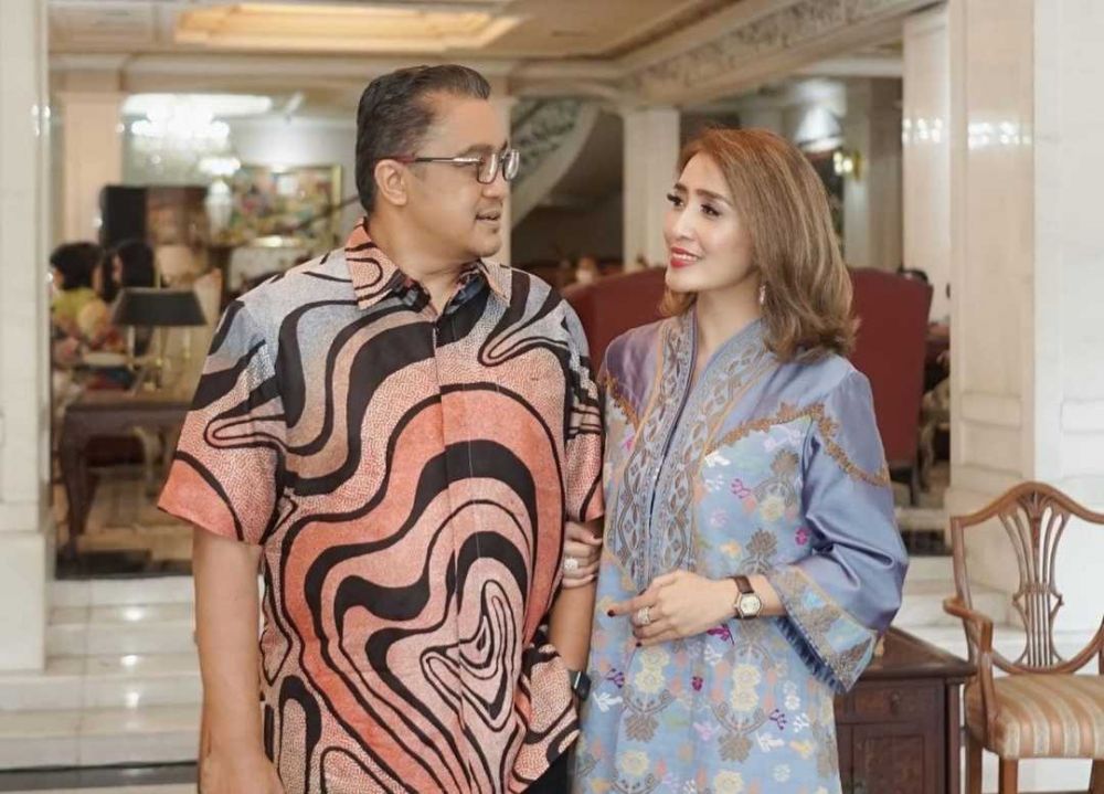 11 Pasangan Artis Mesranya Bikin Iri dan Langgeng, Menikah Era 90an