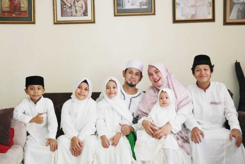 Kabar Terkini 9 Penyanyi Cilik Era 90an, Ada yang Jadi Ibu Lima Anak!