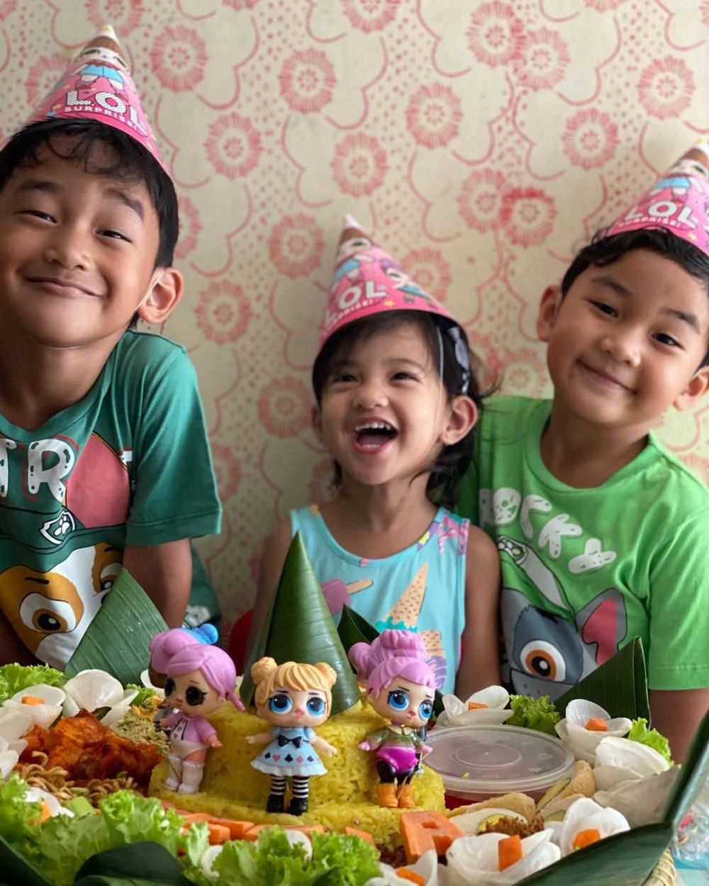9 Anak Komedian Jadi Kesayangan di Rumah, Perempuan Satu-Satunya