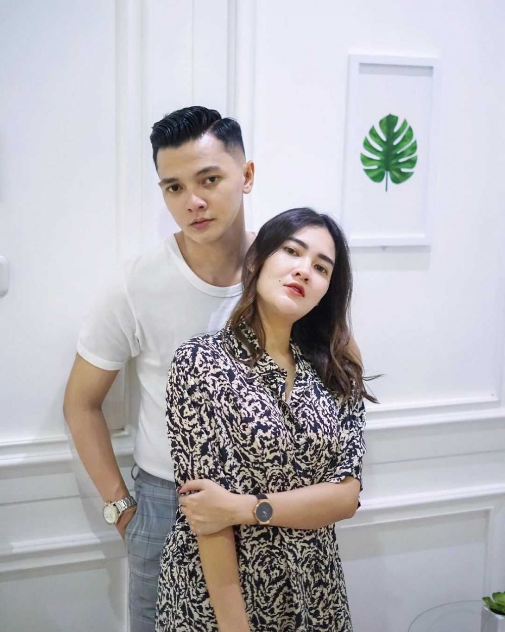 Calon Mama Muda Makin Bening! 10 Potret Kehamilan Nella Kharisma