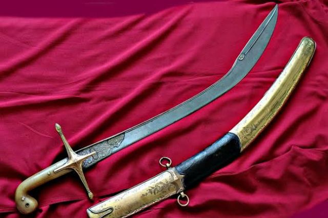 these-are-the-5-deadliest-swords-in-world-history-newsy-today