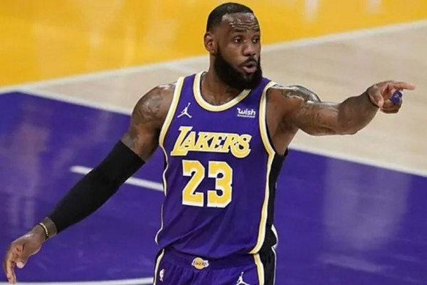 Makin Moncer, Siapa Bisa Hentikan LeBron James?