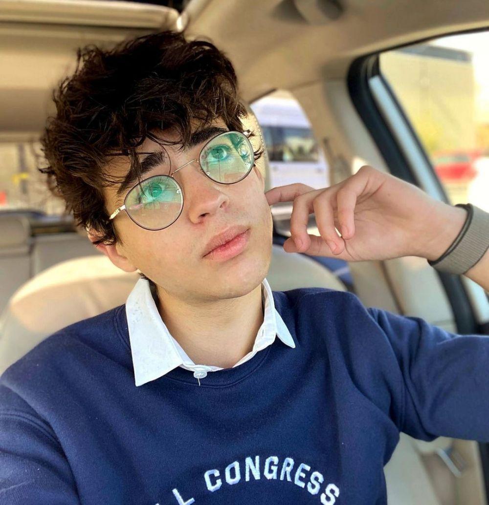 Joshua Rush (instagram.com/joshuarush) .